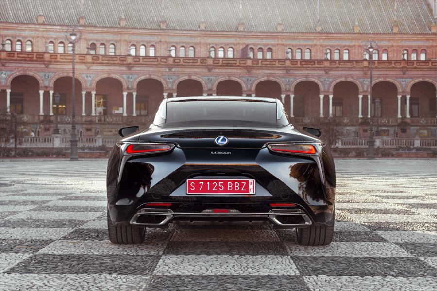 Lexus LC500 2017 года  (NA) (фото 34 из 48)